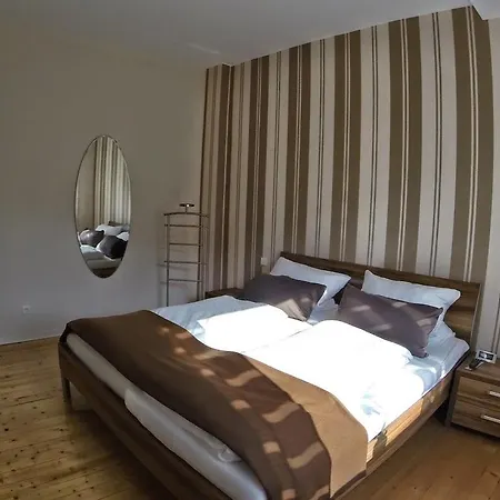 Haus Am Würzlaysteig * Lehmen