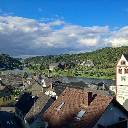 Haus Am Würzlaysteig Apartment *