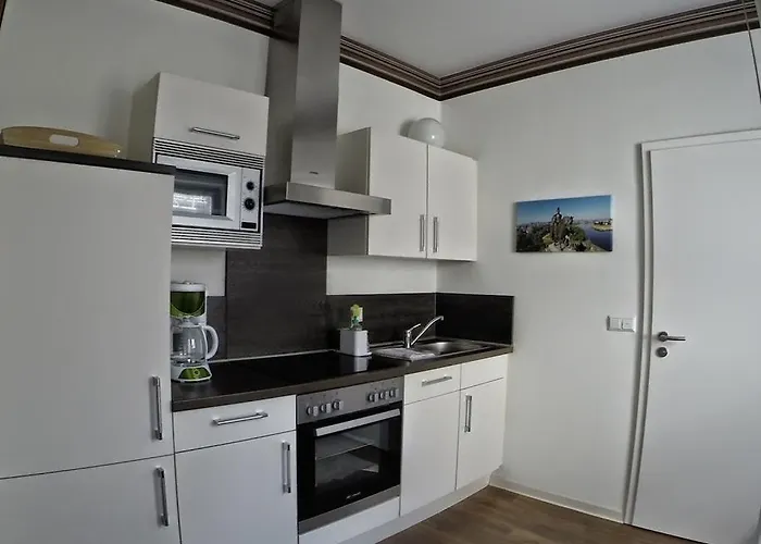 Haus Am Wuerzlaysteig 아파트 Lehmen